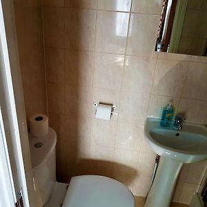 Twin Room Private Bathroom